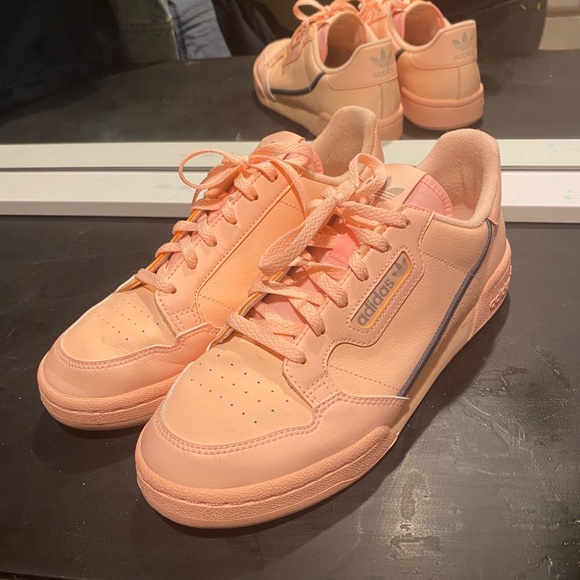 Women’s Adidas - Picture 4 of 6